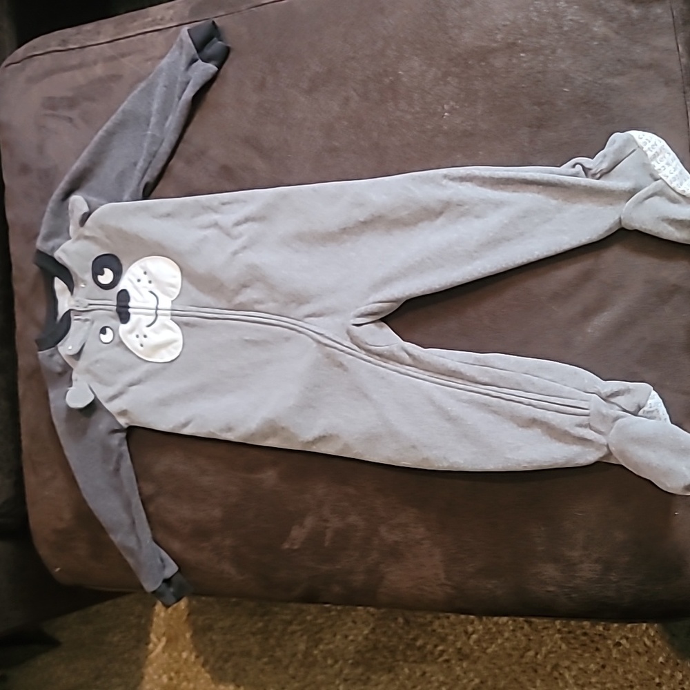 Footed PJs - Picture 2 of 6